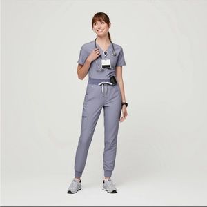 Figs scrubs top vapor blue space dye